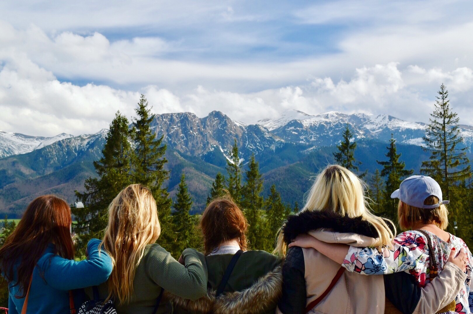 friends in mountains